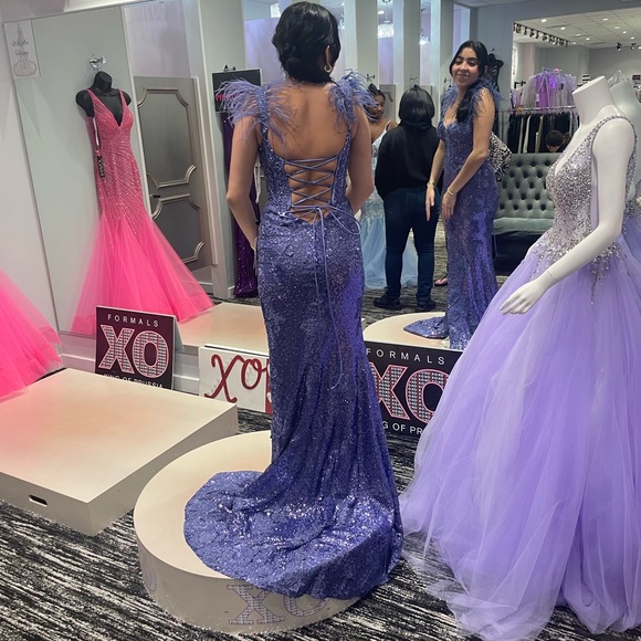 Sherri Hill Dress #54839 Size 2 Periwinkle Color Feather Sequins Prom Dress - Picture 5 of 5